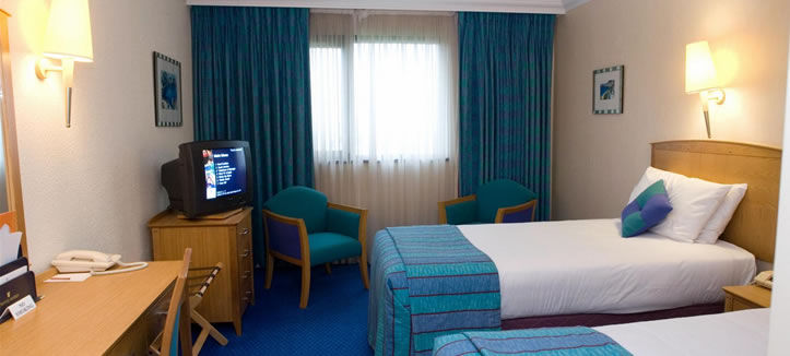 The Aberdeen Altens Hotel Room photo